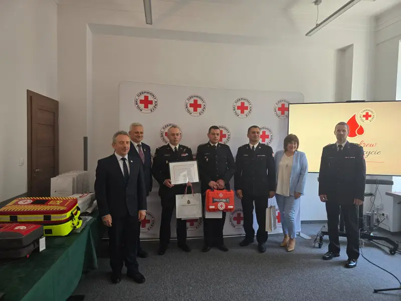 Strażacy z Kartuz w czołówce Polski. Zajęli III miejsce w akcji „Ognisty Ratownik – Gorąca Krew”