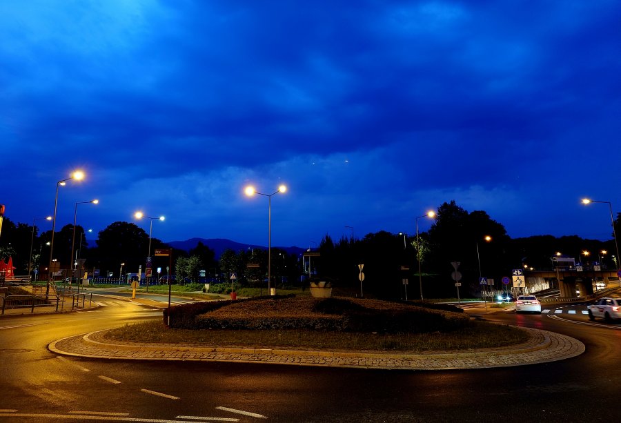 Superkomórka burzowa nadciąga nad region. Wydarzenie na Placu Wojska Polskiego przeniesione