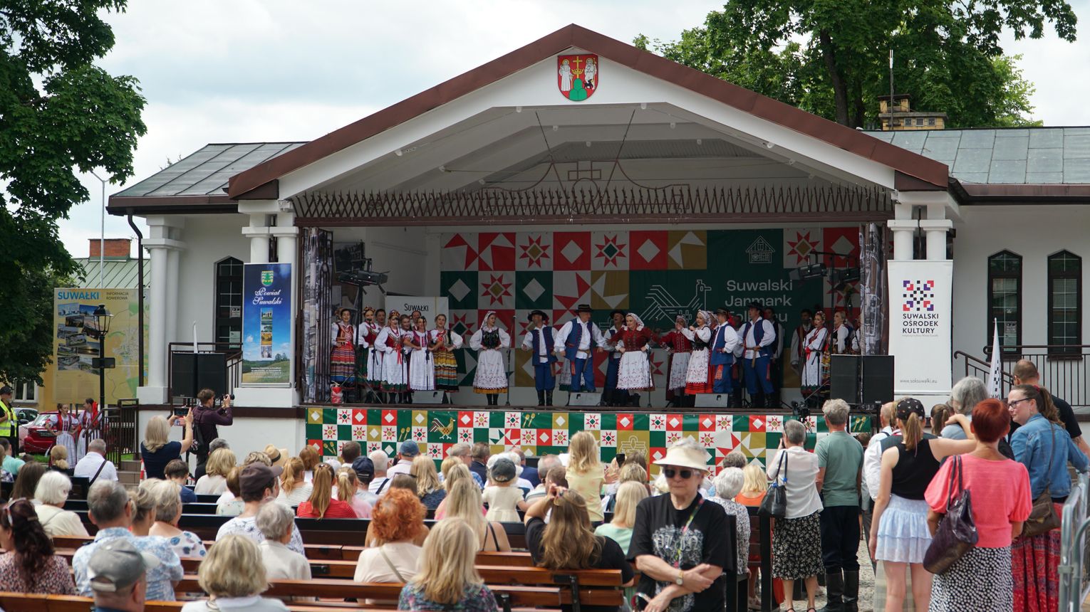 Suwalski Jarmark Folkloru i Smaku rozpoczęty. Muzyka, tradycja i regionalne przysmaki w centrum Suwałk