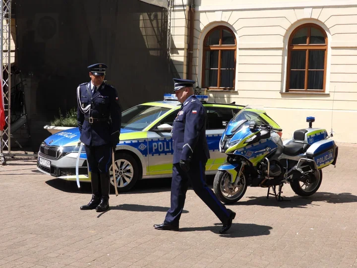Święto Policji w Mińsku Mazowieckim. Awanse i medal za pożar