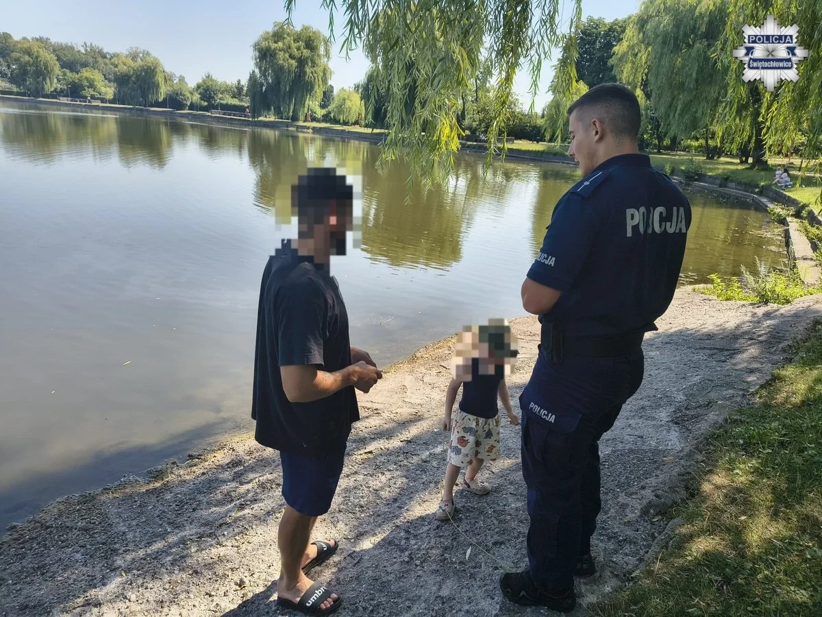 Świętochłowice: Policjanci rozdawali bilety na basen zamiast mandatów