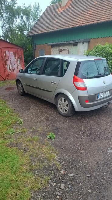 Syndyk sprzeda Renault Megane Scenic, 2006 r, 370 tys. przeb