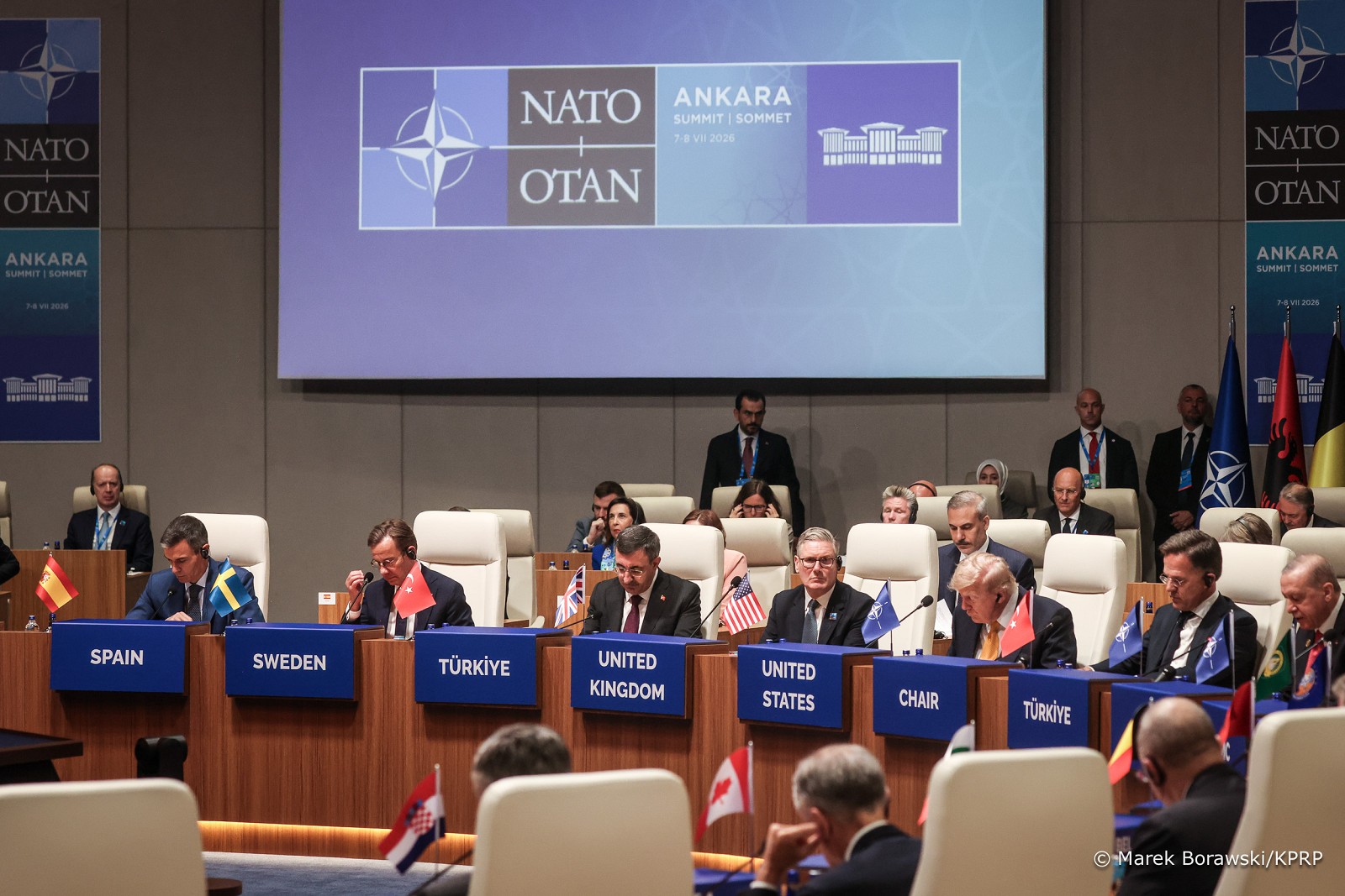 Szczyt NATO z pokazem jedności