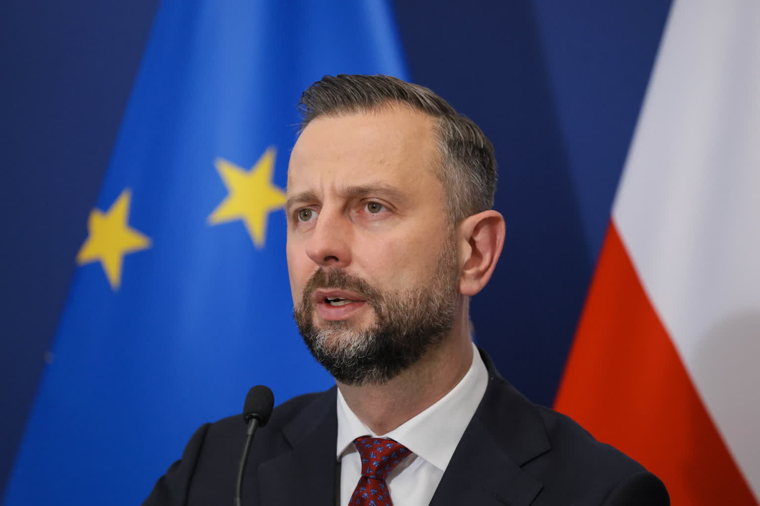 Szef MON: komitet zdecydował o zgłoszeniu Polski jako miejsca ulokowania centrum budowy rurociągów paliwowych