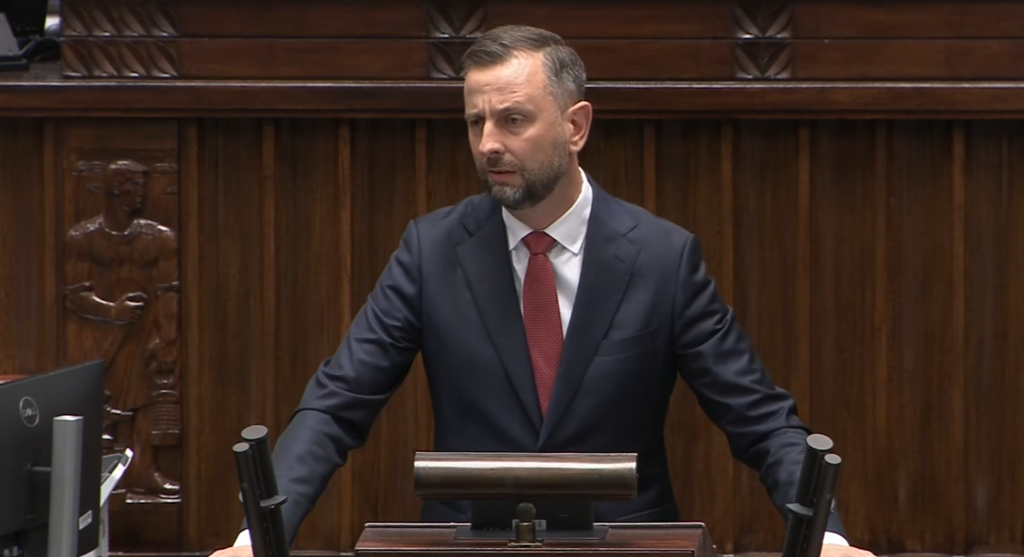 Szef MON o naruszeniu polskiej przestrzeni powietrznej: „Rakieta zostałaby zestrzelona”