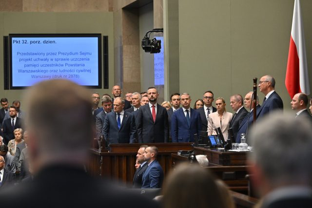 Szef MON o naruszeniu polskiej przestrzeni powietrznej: „Rakieta zostałaby zestrzelona”