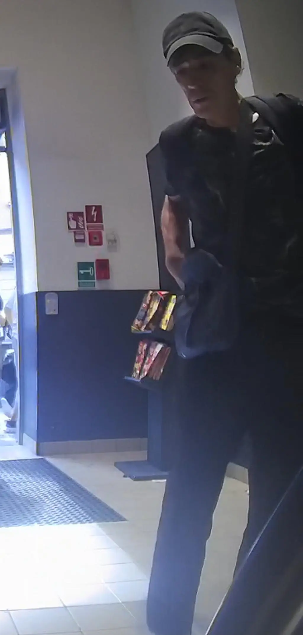 Kradzież roweru. Policja publikuje wizerunek podejrzanego