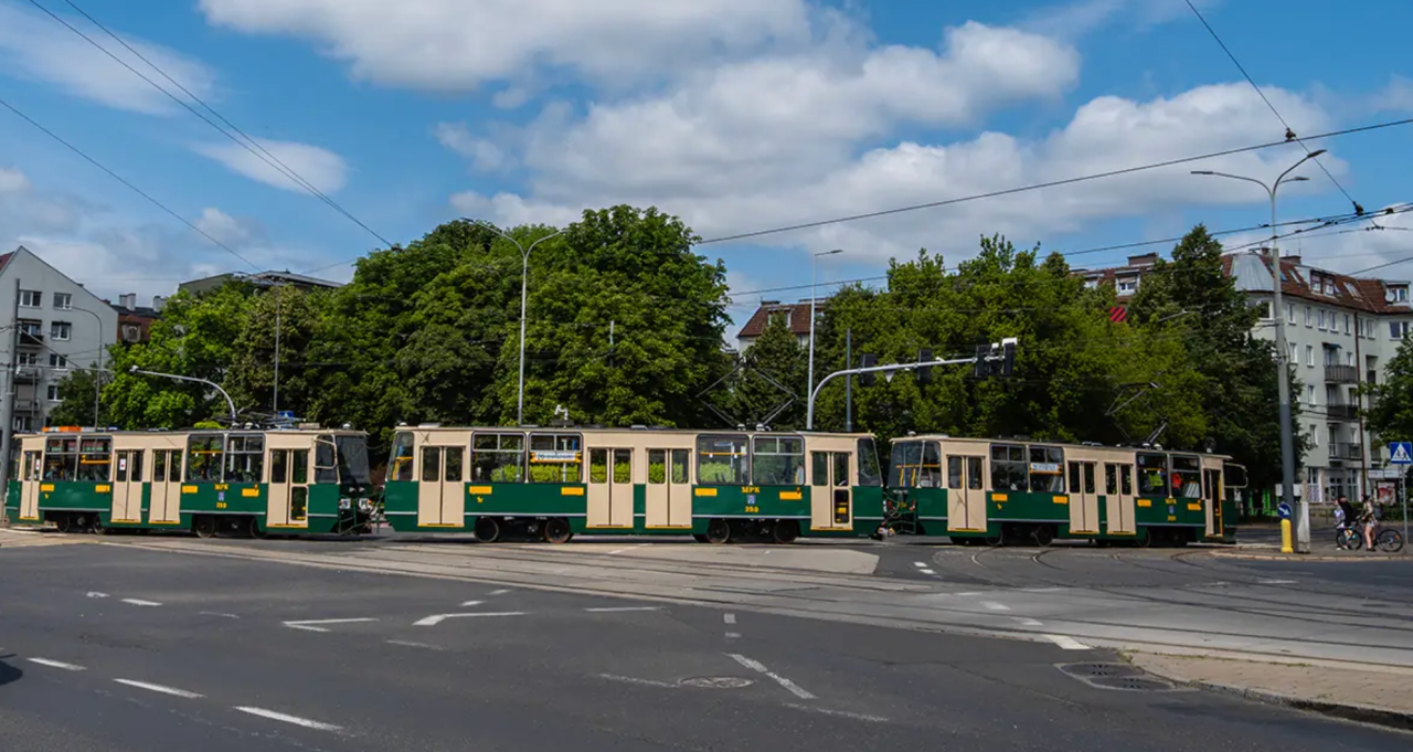 Takie tramwaje na co dzień nie kursują po Poznaniu. Szansa na przejażdżkę!