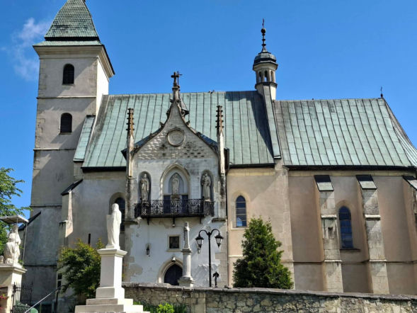 Sancygniów. Kościół św. Piotra i Pawła - gotycki kościół, ufundowany w 1400 roku przez Piotra Sancygniowskiego