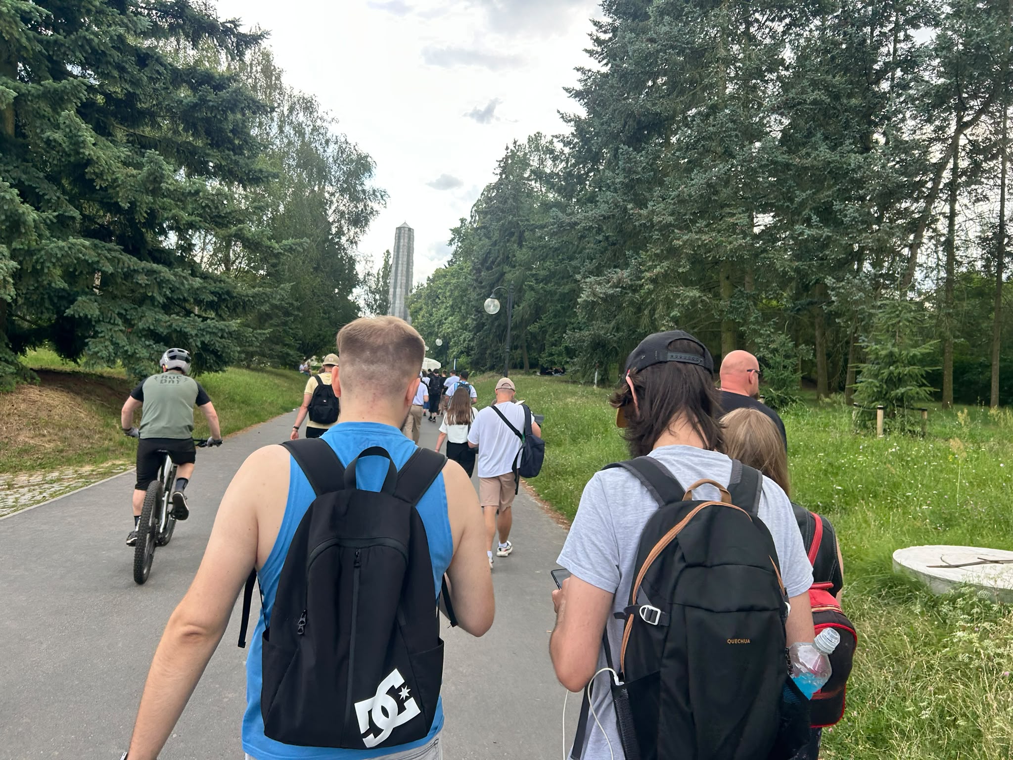 Telefony w dłoniach i tłumy na Cytadeli. Poznań świętuje 10-lecie Pokémon Go