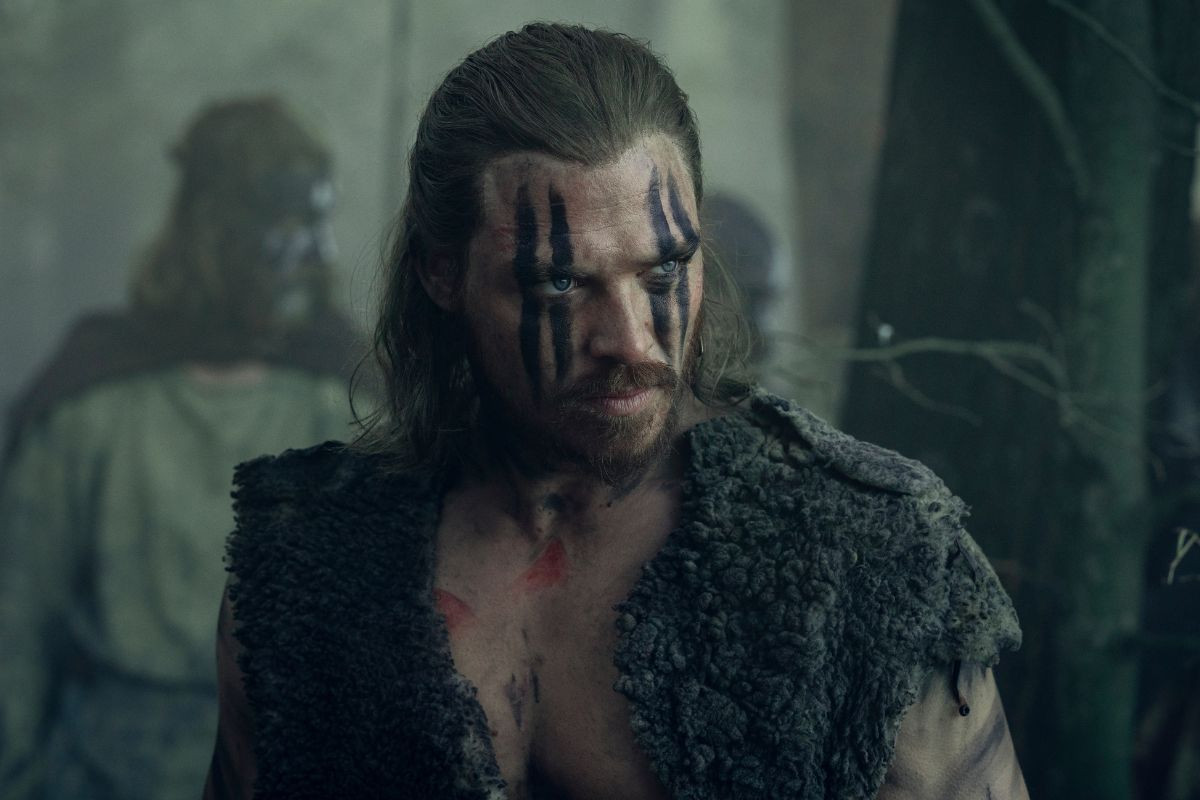 Ten serial wojenny wgniata w fotel! Dziwaczna decyzja Netflixa oburzyła fanów
