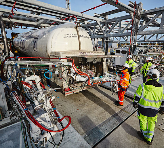 Terminal LNG w Świnoujściu z nowym stanowiskiem załadunkowym