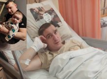Tętniak niemal odebrał mu życie. Dziś 29-letni Patryk z Jezioran walczy o powrót do sprawności