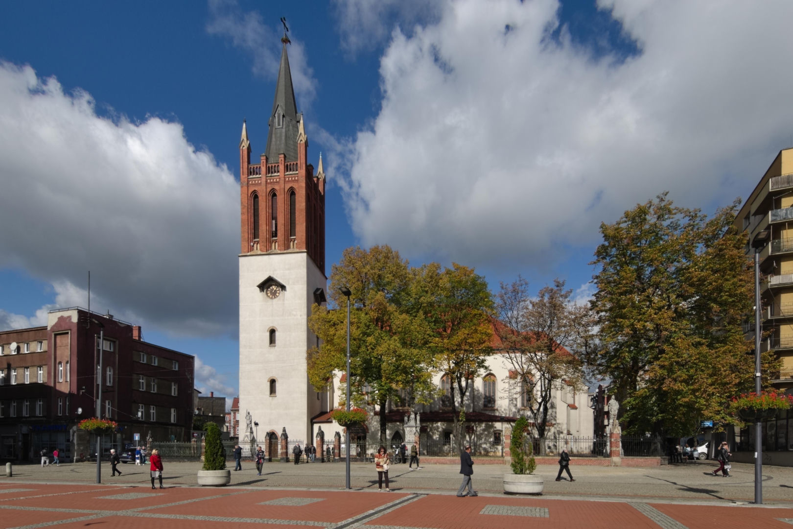 To jedno z najstarszych miast w centralnej części woj. śląskiego. Kiedyś leżało w dwóch państwach