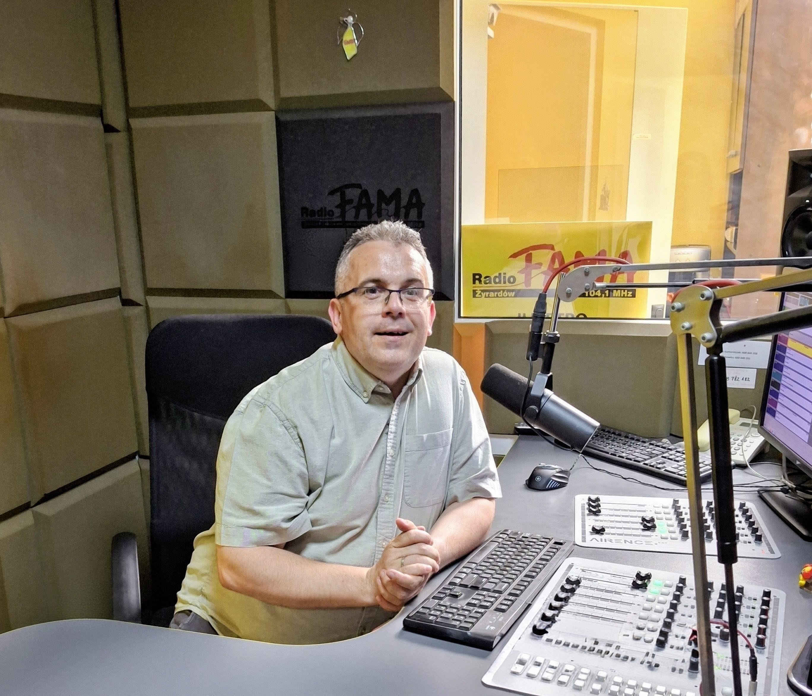 TO ZALEŻY - audycja z psychologiem, Jackiem Wolszczakiem.