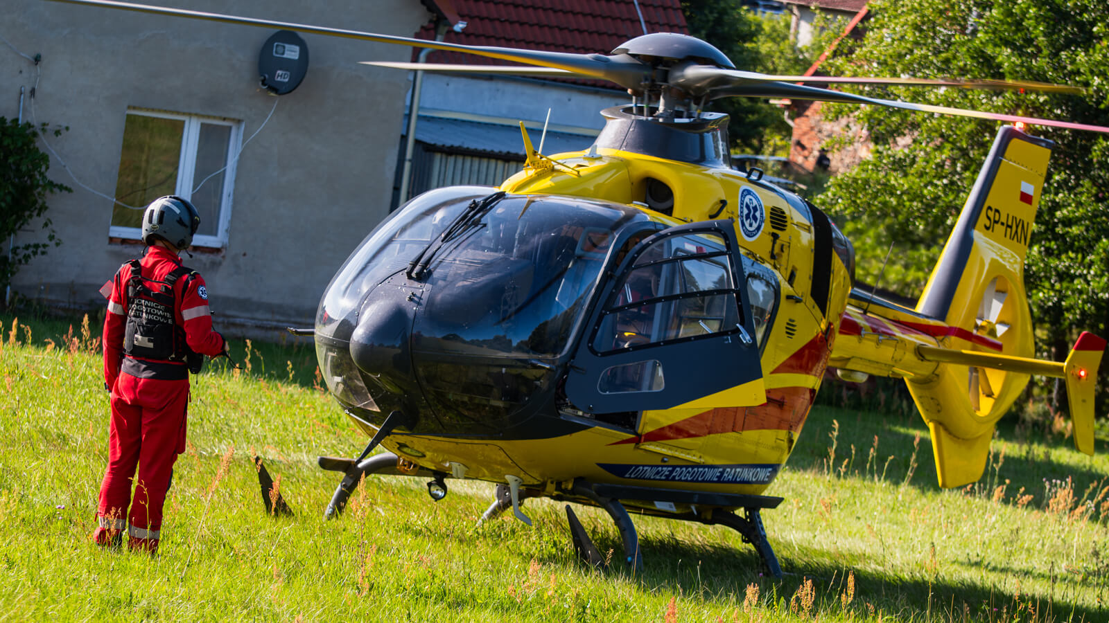 Tragedia w Świdnicy pod Zieloną Górą. Nie żyje mężczyzna. Lądował śmigłowiec LPR (ZDJĘCIA)