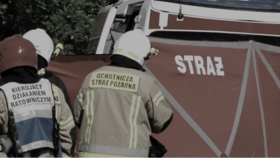 Tragiczny wypadek w gminie Rozdrażew. Nie żyje kierowca osobówki