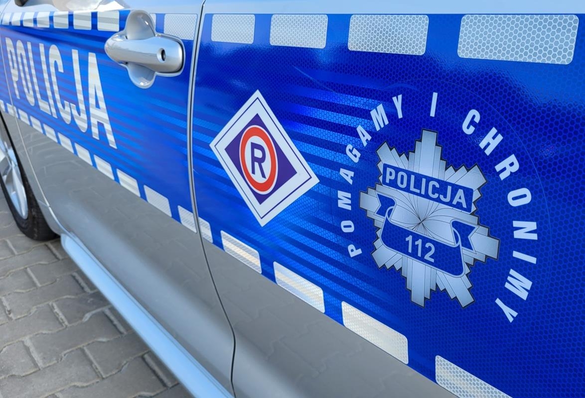Tragiczny wypadek w Kończycach Wielkich. Samochód wpadł do stawu