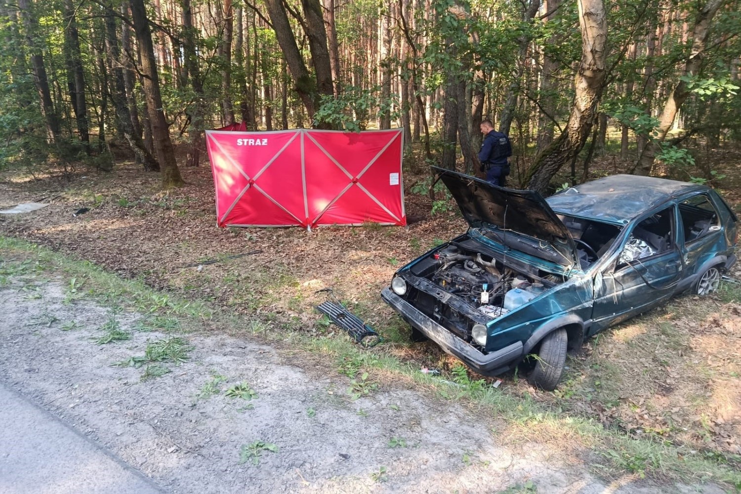 Tragiczny wypadek w Wólce Żabnej. Dachował samochód z pięcioma osobami