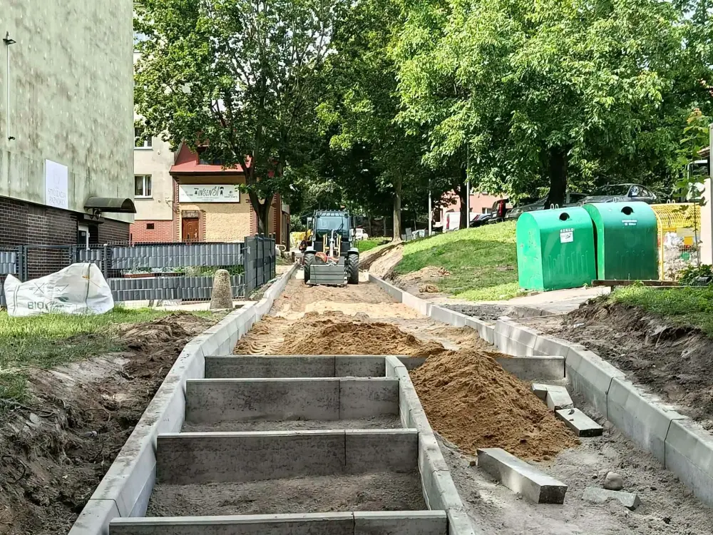 Trwa modernizacja przejścia między ul. Płatnerzy a Grodzką
