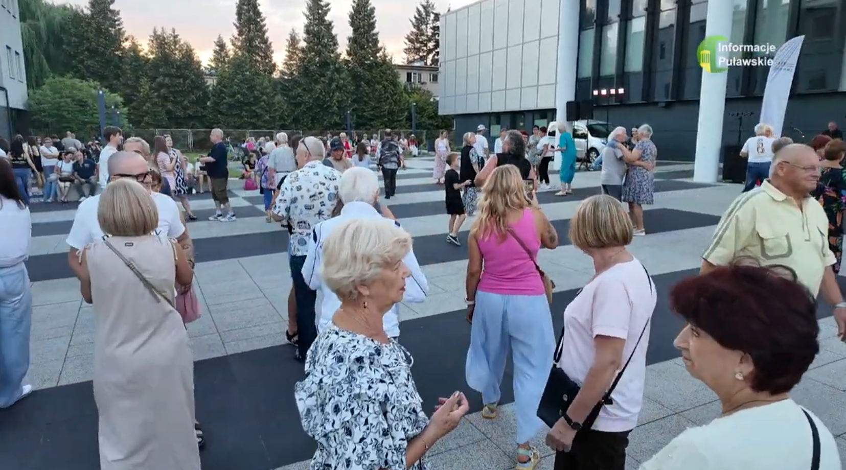 Trzecia miejska potańcówka za nami. Mieszkańcy bawili się na placu Chopina |#LPU24.pl