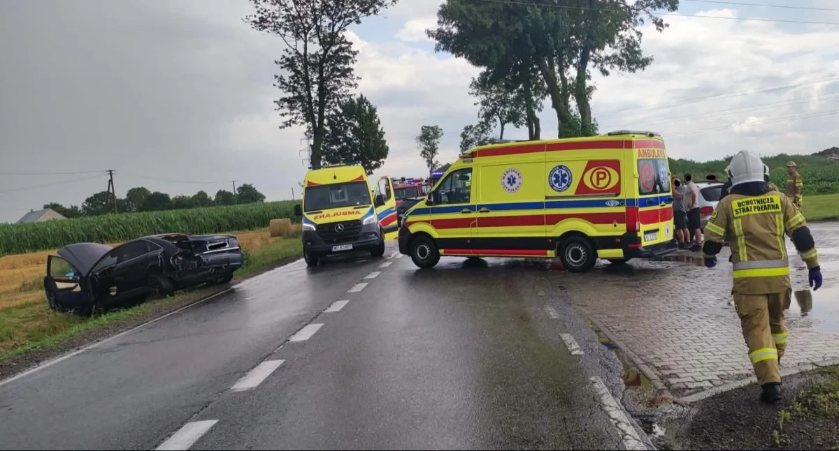 Trzy osoby ranne w zderzeniu trzech samochodów na ul. Słowackiego w Przasnyszu
