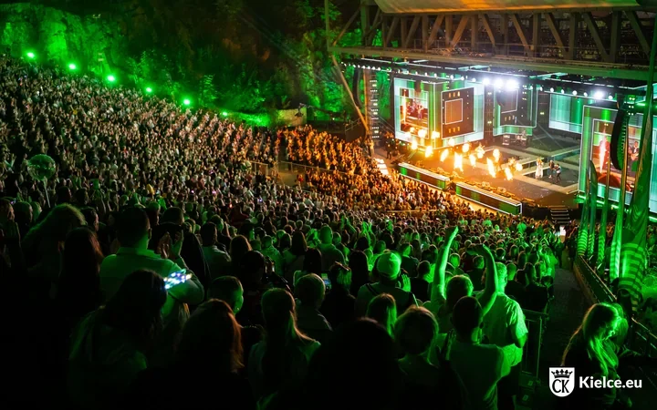Trzy wieczory na Kadzielni. Kabaret, wielkie hity i muzyczne gwiazdy