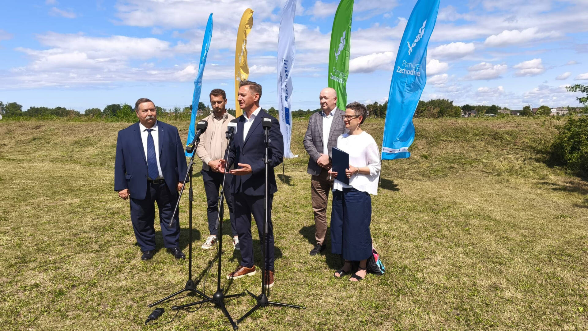 Tu na razie jest ściernisko, ale będzie… pierwsza taka trasa rowerowa w regionie. I to z widokami