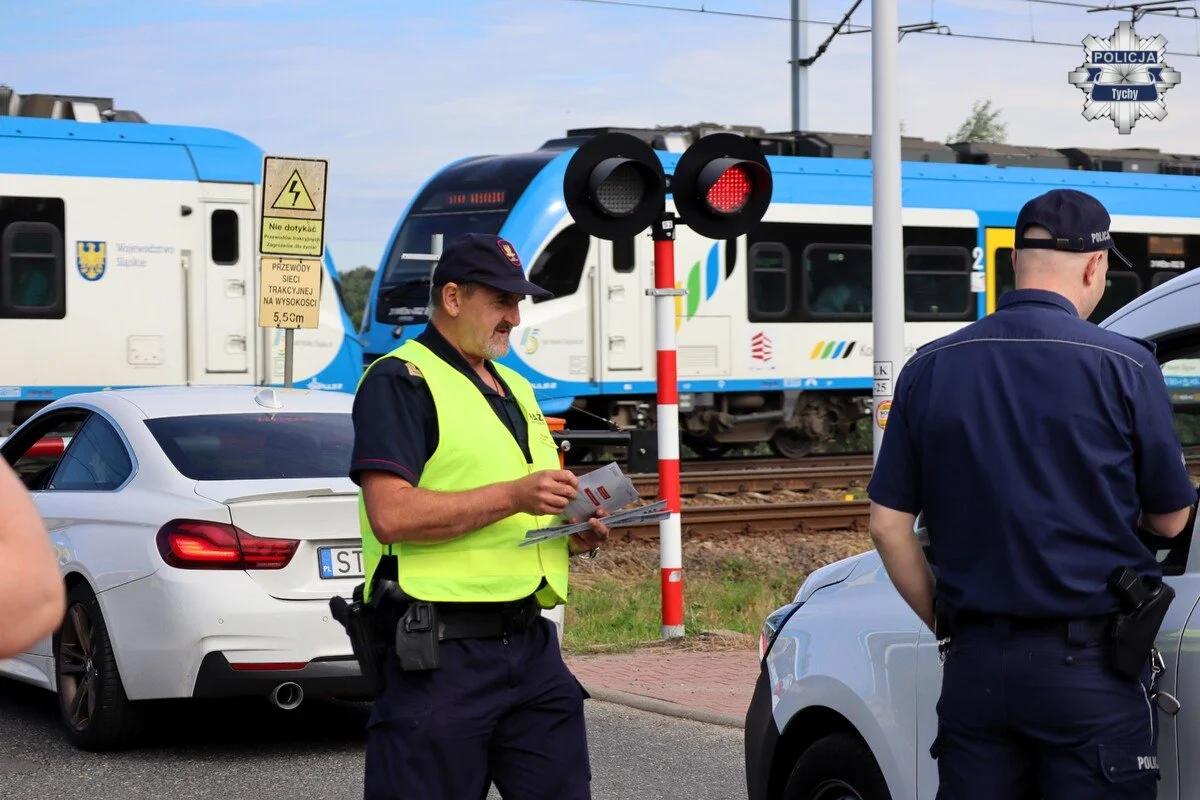 Tychy: Policja, kolej i WOT wspólnie dla bezpieczeństwa na torach