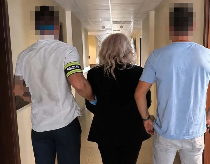 Ubrania za 9 tys. zł i przepychanka z ochroną. 23-latka zatrzymana