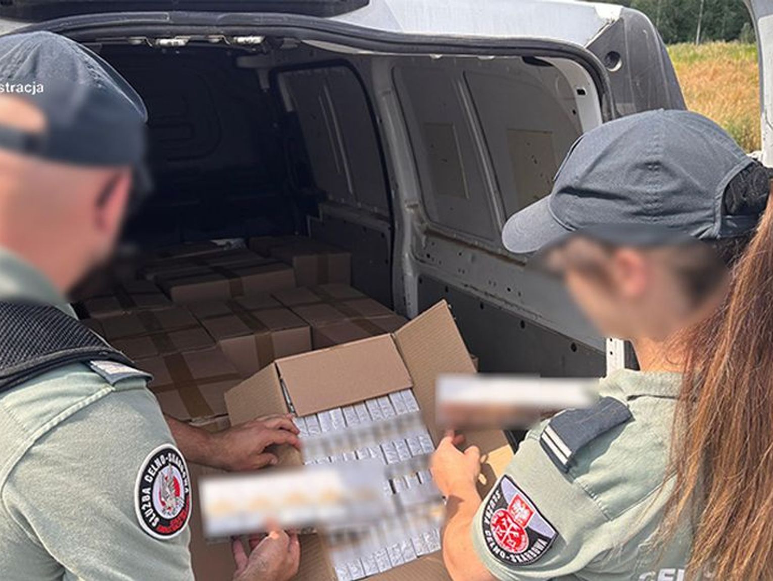 Udaremniono przewóz 200 tys. nielegalnych papierosów