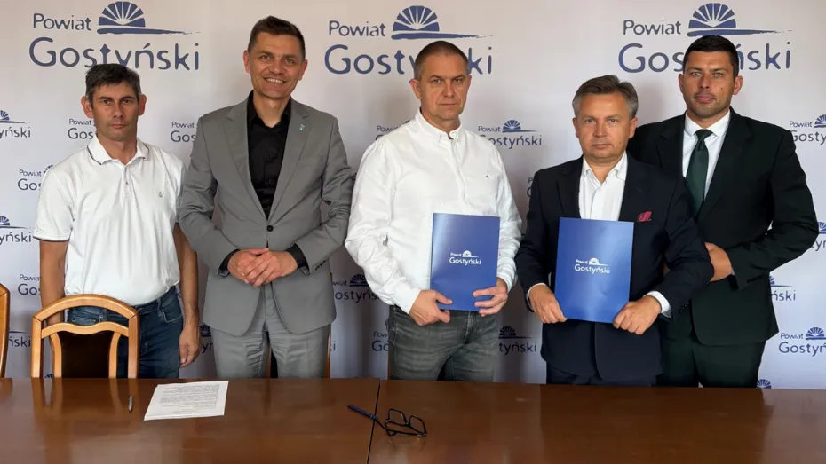Ulepszą nawierzchnię drogi powiatowej, podpisano już umowę