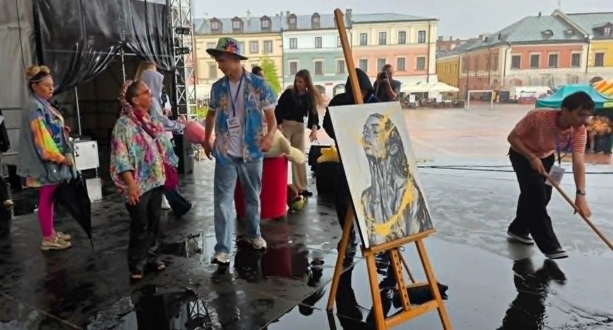Ulewa przerwała koncert dla Dominiki. Zamo…