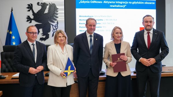 Umowa na dofinansowanie podpisana. Ruszają projekty wspierające mieszkańców terenów rewitalizowanych