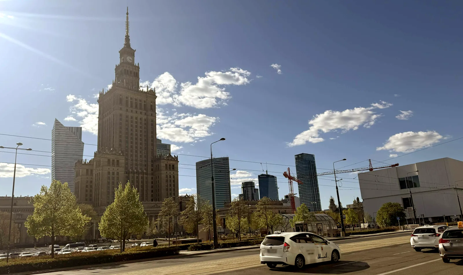 Utrudnienia w centrum Warszawy. Opóźnienia autobusów i tramwajów w rejonie Dworca Centralnego