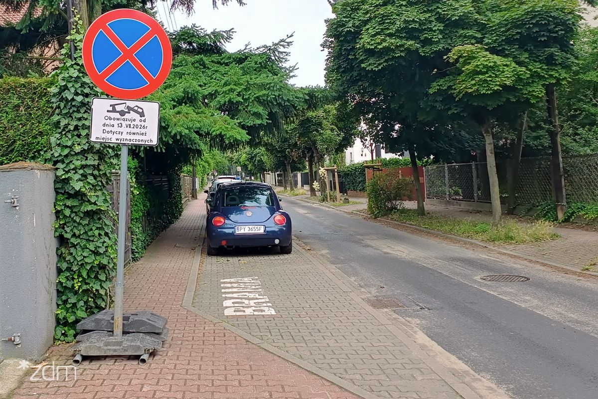 Uwaga kierowcy! Nowe oznakowanie i zakazy parkowania na Ogrodach