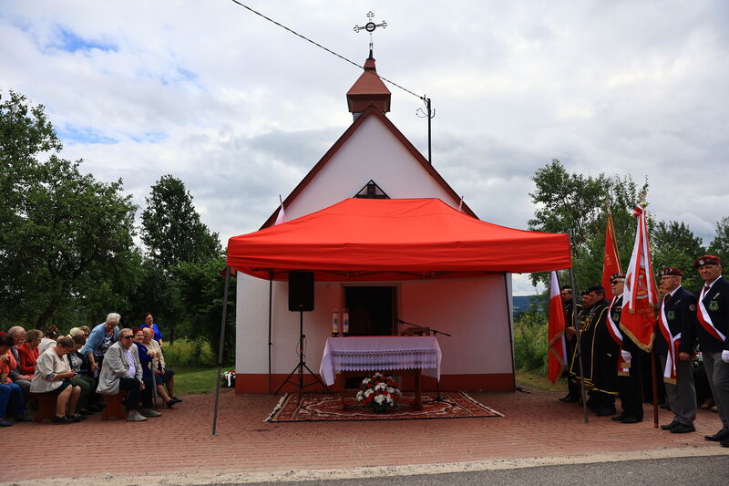 uroczystości upamiętniające 83. Rocznicę rozstrzelania 16 mieszkańców Klonowa
