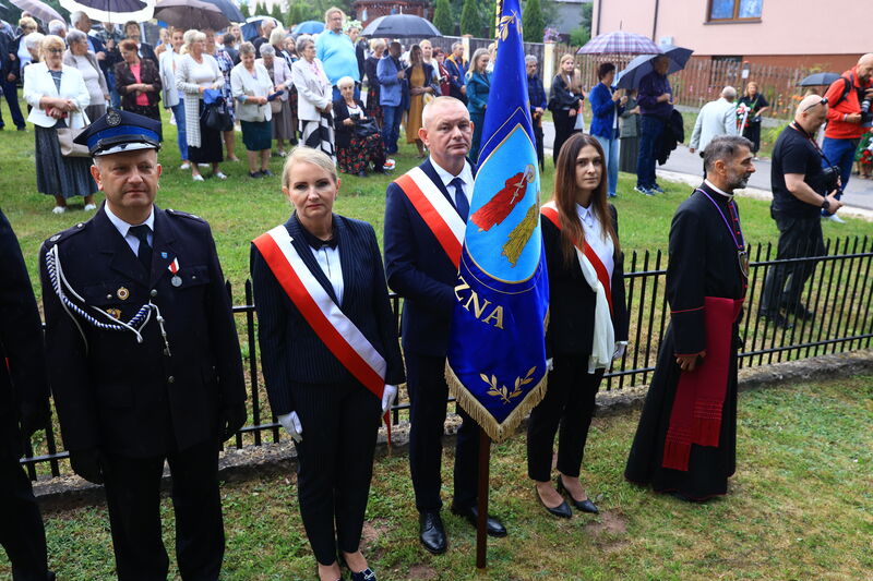 uroczystości upamiętniające 83. Rocznicę rozstrzelania 16 mieszkańców Klonowa