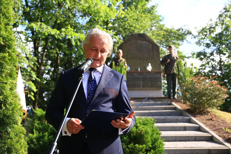 uroczystości upamiętniające 83. Rocznicę rozstrzelania 16 mieszkańców Klonowa