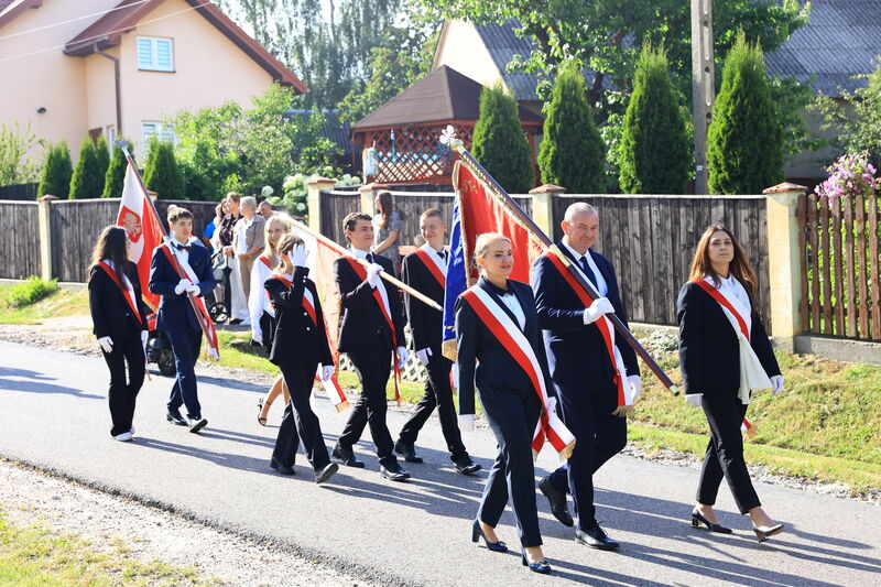 uroczystości upamiętniające 83. Rocznicę rozstrzelania 16 mieszkańców Klonowa