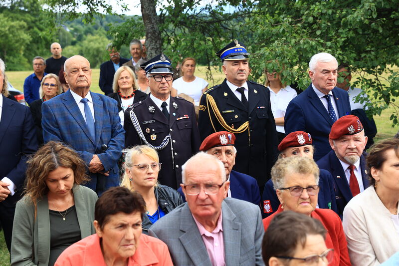 uroczystości upamiętniające 83. Rocznicę rozstrzelania 16 mieszkańców Klonowa