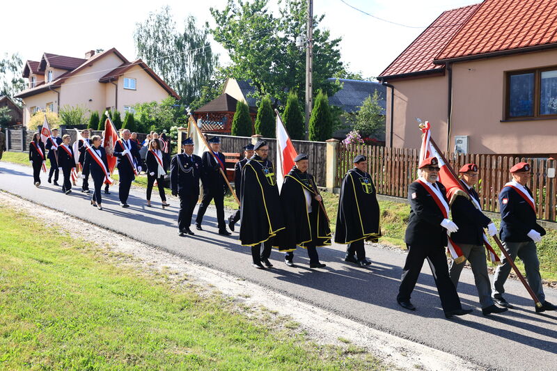 uroczystości upamiętniające 83. Rocznicę rozstrzelania 16 mieszkańców Klonowa