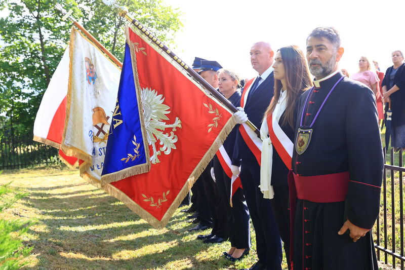 uroczystości upamiętniające 83. Rocznicę rozstrzelania 16 mieszkańców Klonowa
