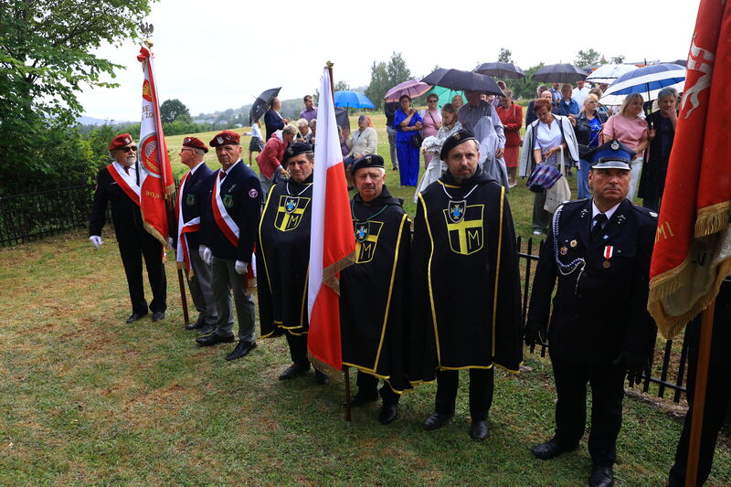 uroczystości upamiętniające 83. Rocznicę rozstrzelania 16 mieszkańców Klonowa