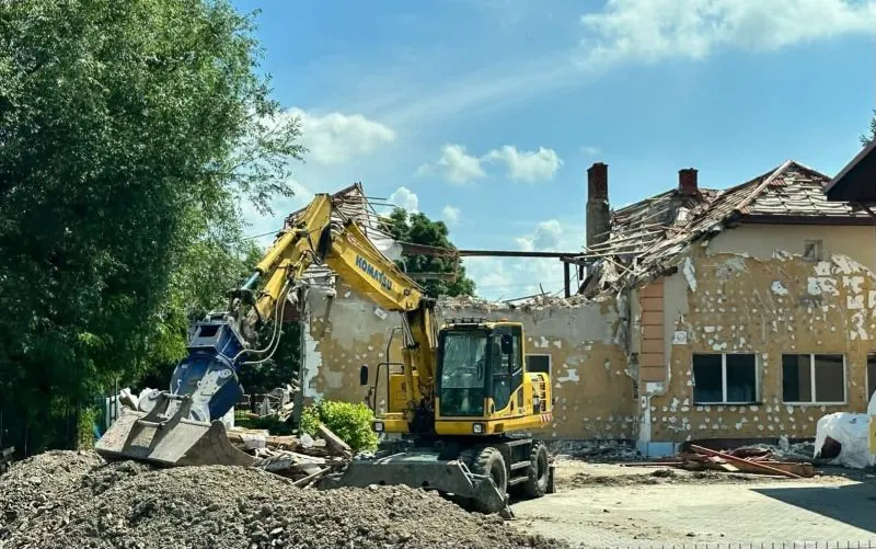 W Sosnowicach historia szkoły zatacza pełne koło. Trwa duży remont