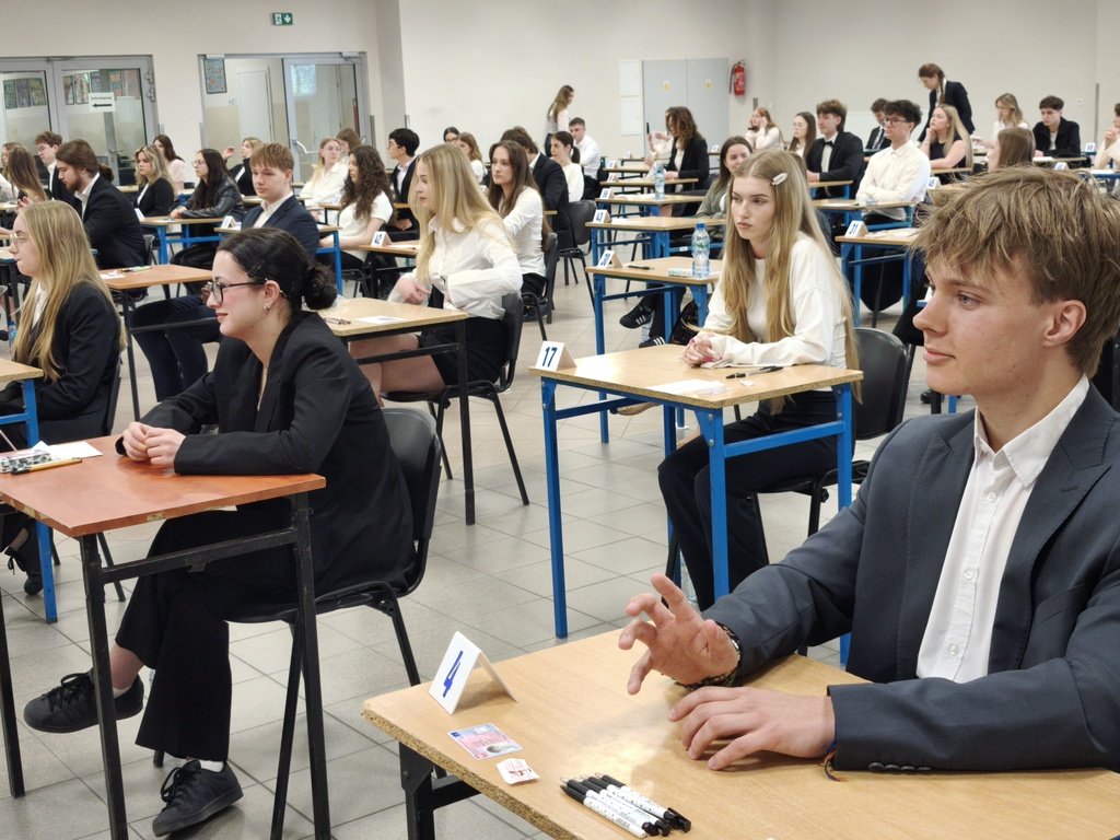 W tych szkołach Matura 2026 poszła najlepiej! Poznańskie liceum w krajowej czołówce 9 lipca, 09:41 Kraj
