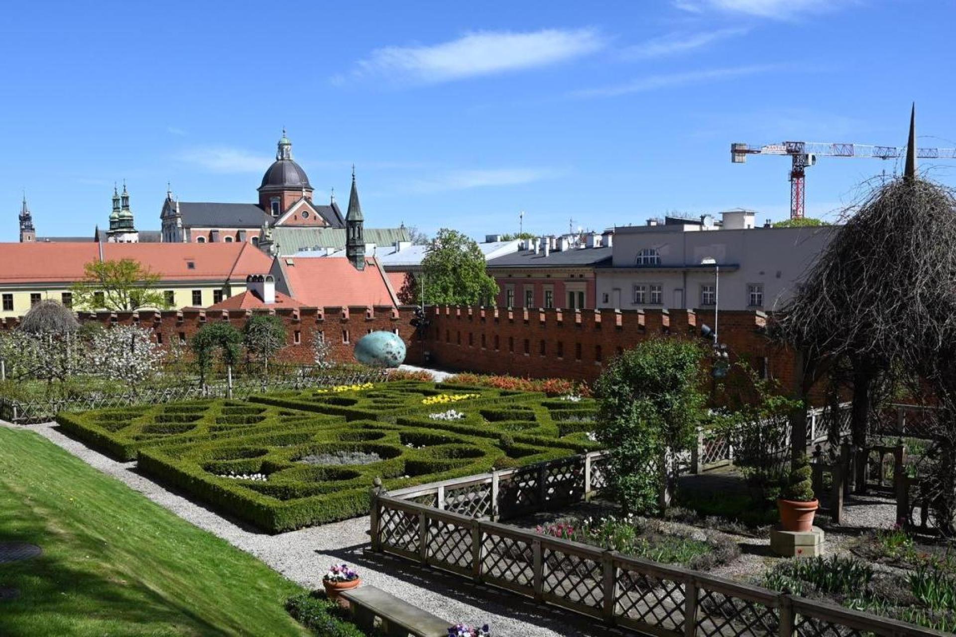 Wawel ogranicza dostęp do wybranych sal. Zabytkom zagrażają upały i wilgoć
