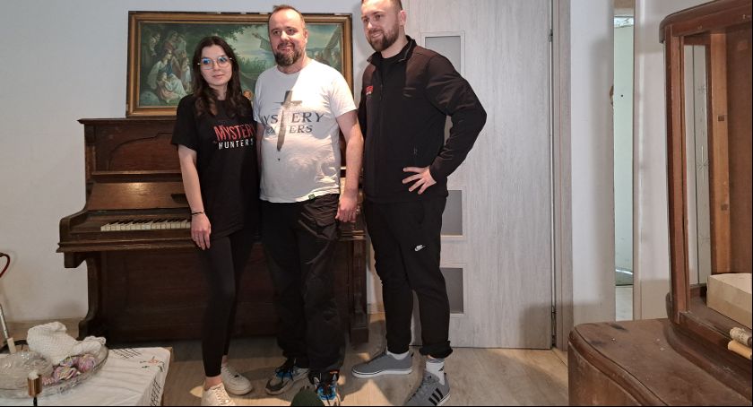 Weszli do środka i nie opuszczą go do niedzieli. Co nagrają w domu w Jeleniu?