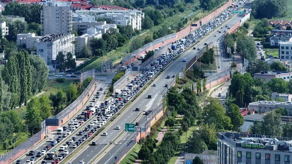 Prace drogowe na Moście Siekierkowskim