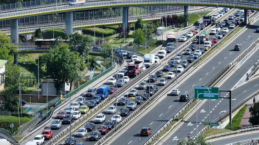 Prace drogowe na Moście Siekierkowskim